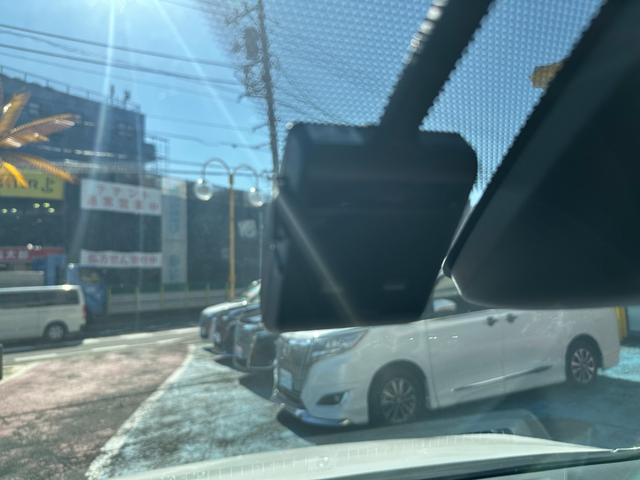 エスクァイア Gi 禁煙/トヨタセーフティセンス/純正SDナビ/フルセグ/DVD/Bluetooth/バックカメラ/ETC/スマートキー/電動スライド/LED/クルコン/ドラレコ/本革/シートヒーター/ロールサンシェード(10枚目)