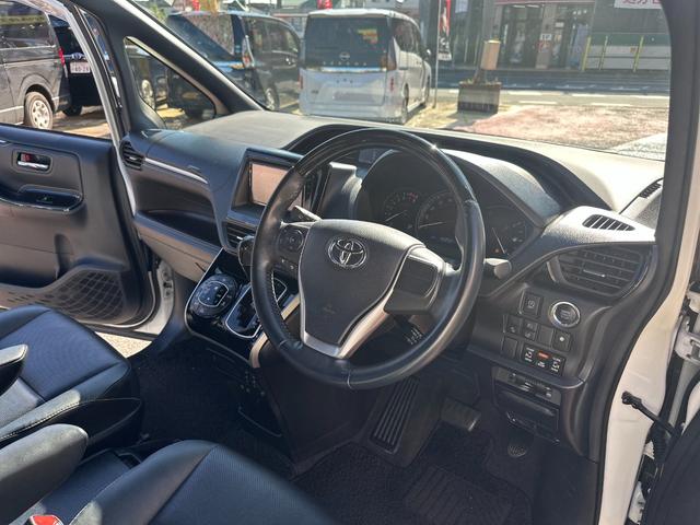 エスクァイア Gi 禁煙/トヨタセーフティセンス/純正SDナビ/フルセグ/DVD/Bluetooth/バックカメラ/ETC/スマートキー/電動スライド/LED/クルコン/ドラレコ/本革/シートヒーター/ロールサンシェード(27枚目)