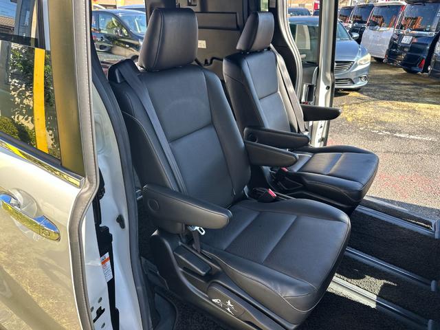 エスクァイア Gi 禁煙/トヨタセーフティセンス/純正SDナビ/フルセグ/DVD/Bluetooth/バックカメラ/ETC/スマートキー/電動スライド/LED/クルコン/ドラレコ/本革/シートヒーター/ロールサンシェード(30枚目)