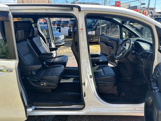 エスクァイア Gi 禁煙/トヨタセーフティセンス/純正SDナビ/フルセグ/DVD/Bluetooth/バックカメラ/ETC/スマートキー/電動スライド/LED/クルコン/ドラレコ/本革/シートヒーター/ロールサンシェード(31枚目)