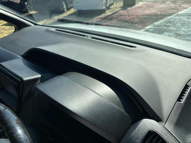 エスクァイア Gi 禁煙/トヨタセーフティセンス/純正SDナビ/フルセグ/DVD/Bluetooth/バックカメラ/ETC/スマートキー/電動スライド/LED/クルコン/ドラレコ/本革/シートヒーター/ロールサンシェード(65枚目)