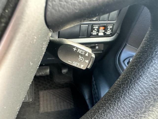 ノア Ｘ　トヨタセーフティセンス／純正ＳＤナビ／フルセグ／ＤＶＤ／Ｂｌｕｅｔｏｏｔｈ／バックカメラ／ＥＴＣ２．０／電動スライド／ＬＥＤ／フォグ／クルコン／アイドリングストップ／モデリスタエアロ／保証書／アルミ／（10枚目）