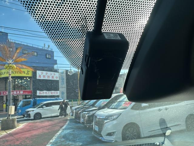 ノア Ｘ　トヨタセーフティセンス／純正ＳＤナビ／フルセグ／ＤＶＤ／Ｂｌｕｅｔｏｏｔｈ／バックカメラ／ＥＴＣ２．０／電動スライド／ＬＥＤ／フォグ／クルコン／アイドリングストップ／モデリスタエアロ／保証書／アルミ／（14枚目）