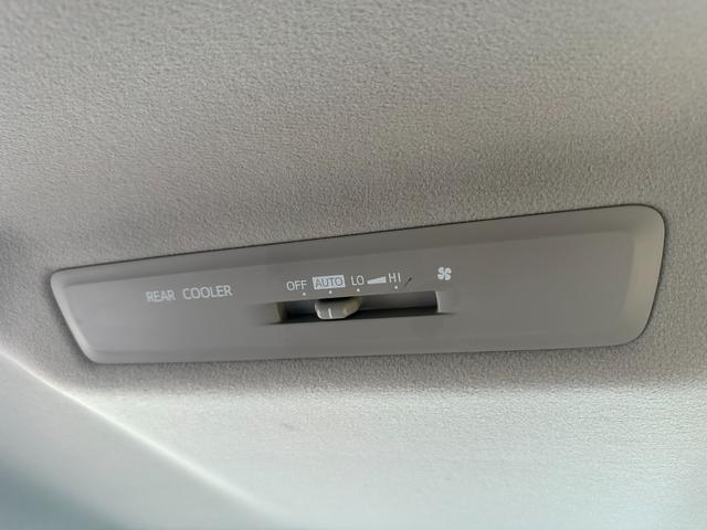 ノア Ｘ　トヨタセーフティセンス／純正ＳＤナビ／フルセグ／ＤＶＤ／Ｂｌｕｅｔｏｏｔｈ／バックカメラ／ＥＴＣ２．０／電動スライド／ＬＥＤ／フォグ／クルコン／アイドリングストップ／モデリスタエアロ／保証書／アルミ／（17枚目）