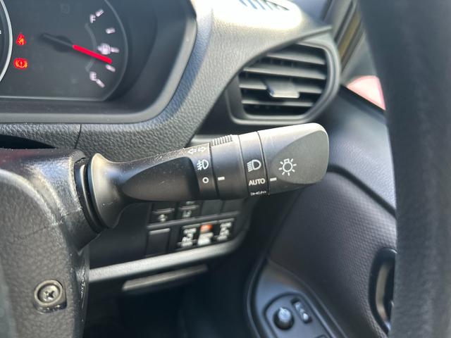 ノア Ｘ　トヨタセーフティセンス／純正ＳＤナビ／フルセグ／ＤＶＤ／Ｂｌｕｅｔｏｏｔｈ／バックカメラ／ＥＴＣ２．０／電動スライド／ＬＥＤ／フォグ／クルコン／アイドリングストップ／モデリスタエアロ／保証書／アルミ／（66枚目）