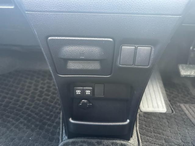 ノア Ｘ　トヨタセーフティセンス／純正ＳＤナビ／フルセグ／ＤＶＤ／Ｂｌｕｅｔｏｏｔｈ／バックカメラ／ＥＴＣ２．０／電動スライド／ＬＥＤ／フォグ／クルコン／アイドリングストップ／モデリスタエアロ／保証書／アルミ／（72枚目）