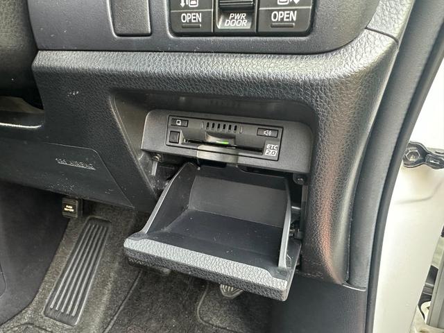 ノア Ｇ　トヨタセーフティセンス／純正ＳＤナビ／フルセグ／ＤＶＤ／Ｂｌｕｅｔｏｏｔｈ／バックカメラ／ＥＴＣ２．０／電動スライド／スマートキー／ＬＥＤ／クルコン／デュアルオートＡＣ／ロールサンシェード／純正アルミ（14枚目）