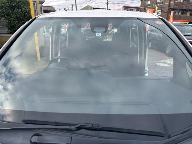 ノア Ｇ　トヨタセーフティセンス／純正ＳＤナビ／フルセグ／ＤＶＤ／Ｂｌｕｅｔｏｏｔｈ／バックカメラ／ＥＴＣ２．０／電動スライド／スマートキー／ＬＥＤ／クルコン／デュアルオートＡＣ／ロールサンシェード／純正アルミ（25枚目）