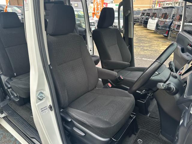 ノア Ｇ　トヨタセーフティセンス／純正ＳＤナビ／フルセグ／ＤＶＤ／Ｂｌｕｅｔｏｏｔｈ／バックカメラ／ＥＴＣ２．０／電動スライド／スマートキー／ＬＥＤ／クルコン／デュアルオートＡＣ／ロールサンシェード／純正アルミ（28枚目）