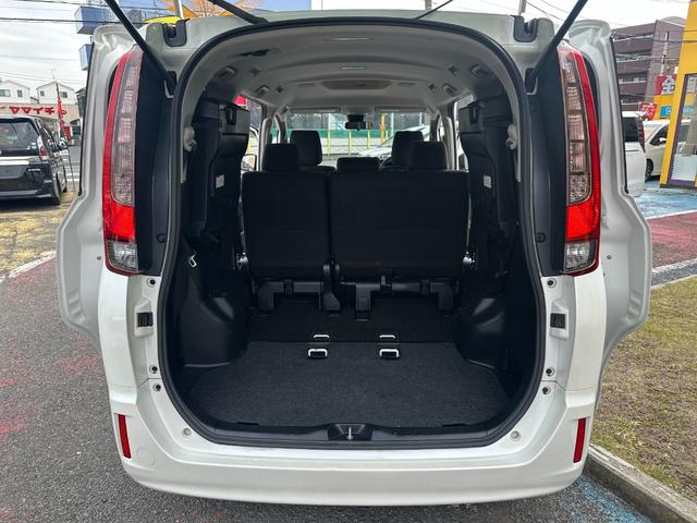 ノア Ｇ　トヨタセーフティセンス／純正ＳＤナビ／フルセグ／ＤＶＤ／Ｂｌｕｅｔｏｏｔｈ／バックカメラ／ＥＴＣ２．０／電動スライド／スマートキー／ＬＥＤ／クルコン／デュアルオートＡＣ／ロールサンシェード／純正アルミ（34枚目）