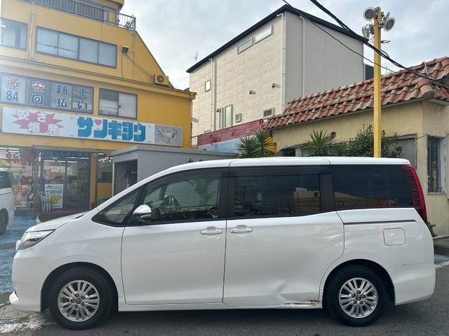 ノア Ｇ　トヨタセーフティセンス／純正ＳＤナビ／フルセグ／ＤＶＤ／Ｂｌｕｅｔｏｏｔｈ／バックカメラ／ＥＴＣ２．０／電動スライド／スマートキー／ＬＥＤ／クルコン／デュアルオートＡＣ／ロールサンシェード／純正アルミ（55枚目）