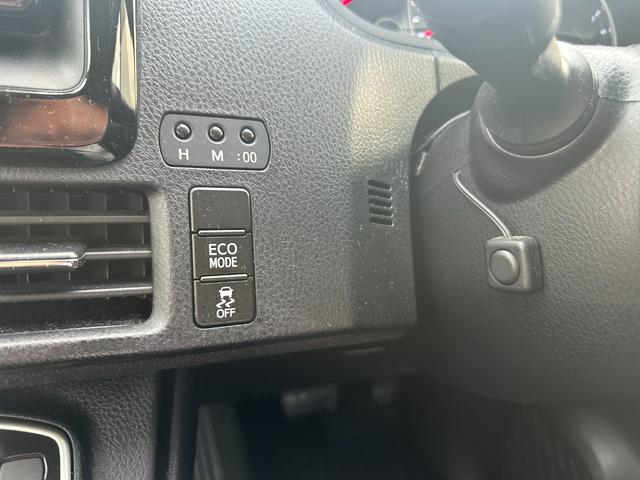 ノア Ｇ　トヨタセーフティセンス／純正ＳＤナビ／フルセグ／ＤＶＤ／Ｂｌｕｅｔｏｏｔｈ／バックカメラ／ＥＴＣ２．０／電動スライド／スマートキー／ＬＥＤ／クルコン／デュアルオートＡＣ／ロールサンシェード／純正アルミ（70枚目）