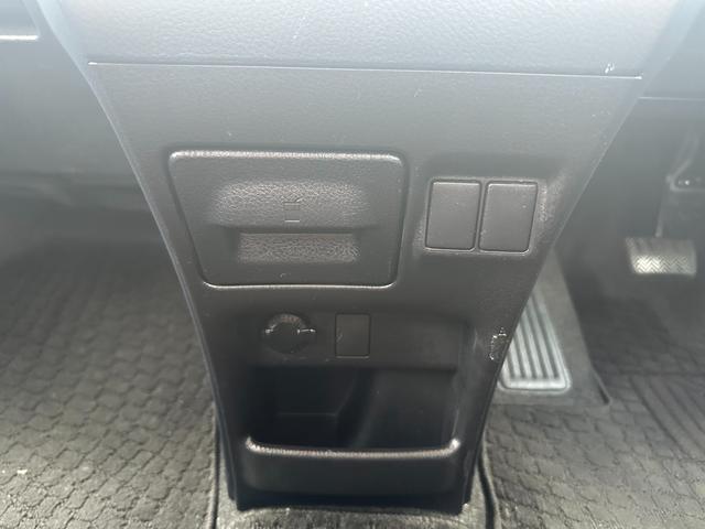 ノア Ｇ　トヨタセーフティセンス／純正ＳＤナビ／フルセグ／ＤＶＤ／Ｂｌｕｅｔｏｏｔｈ／バックカメラ／ＥＴＣ２．０／電動スライド／スマートキー／ＬＥＤ／クルコン／デュアルオートＡＣ／ロールサンシェード／純正アルミ（72枚目）