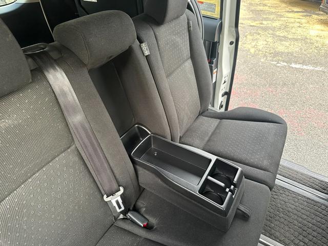 ノア Ｇ　トヨタセーフティセンス／純正ＳＤナビ／フルセグ／ＤＶＤ／Ｂｌｕｅｔｏｏｔｈ／バックカメラ／ＥＴＣ２．０／電動スライド／スマートキー／ＬＥＤ／クルコン／デュアルオートＡＣ／ロールサンシェード／純正アルミ（78枚目）