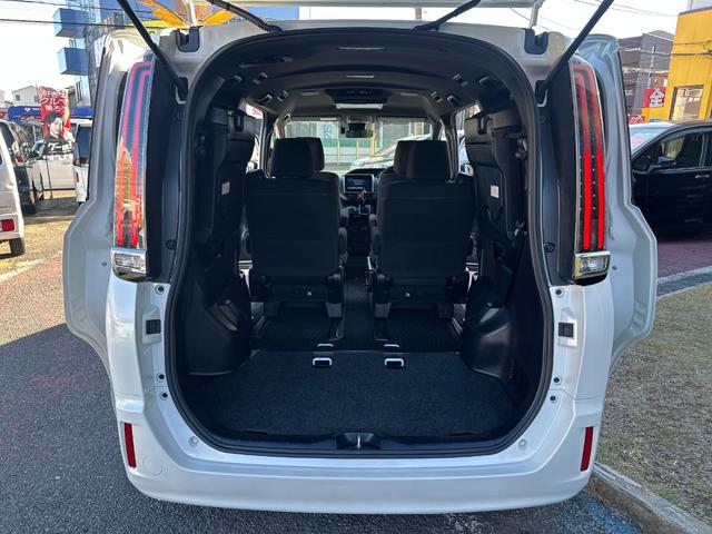 ノア Ｇ　禁煙／トヨタセーフティセンス／純正９インチＳＤナビ／フルセグ／ＤＶＤ／Ｂｌｕｅｔｏｏｔｈ／フリップダウンモニター／ＥＴＣ／バックカメラ／電動スライド／クルコン／ドラレコ／ＬＥＤ／シートヒーター／フォグ（35枚目）