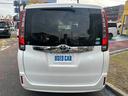 ノア Ｇ　トヨタセーフティセンス／純正ＳＤナビ／フルセグ／ＤＶＤ／Ｂｌｕｅｔｏｏｔｈ／バックカメラ／ＥＴＣ２．０／電動スライド／スマートキー／ＬＥＤ／クルコン／デュアルオートＡＣ／ロールサンシェード／純正アルミ（5枚目）
