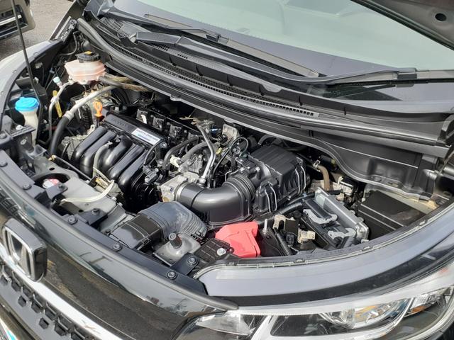 フリードハイブリッド ハイブリッド・Ｇホンダセンシング　禁煙車　後期型　両側電動スライドドア　Ａクルコン　ＥＴＣ　ＬＥＤヘッドライト　プッシュスタート　オートエアコン　社外ナビ　Ｂｌｕｅｔｏｏｔｈ　ＤＶＤ再生　ＳＤ　ＵＳＢ　バックカメラ　除菌　サンシェード（10枚目）