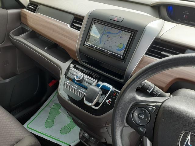 フリードハイブリッド ハイブリッド・Ｇホンダセンシング　禁煙車　後期型　両側電動スライドドア　Ａクルコン　ＥＴＣ　ＬＥＤヘッドライト　プッシュスタート　オートエアコン　社外ナビ　Ｂｌｕｅｔｏｏｔｈ　ＤＶＤ再生　ＳＤ　ＵＳＢ　バックカメラ　除菌　サンシェード（40枚目）