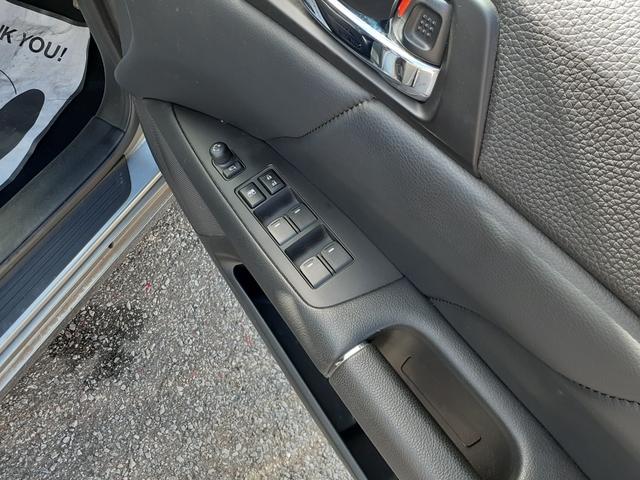 キザシ ベースグレード 禁煙車 最終型 黒本革パワーシート クルコン キセノンヘッドライト フォグ 前後センサー 社外ナビ フルセグTV Bluetooth DVD再生 SD プッシュスタート ニー&サイドエアバッグ ETC(42枚目)