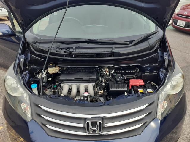 フリード Ｇ　ジャストセレクション　電動スライドドア　キセノンヘッドライト　オートライト　スマートキー　ＥＴＣ　純正ＨＤＤインターナビ　ＴＶ　ミュージックサーバー　ＤＶＤ再生　ＶＩＤＥＯ　バックカメラ　除菌（9枚目）