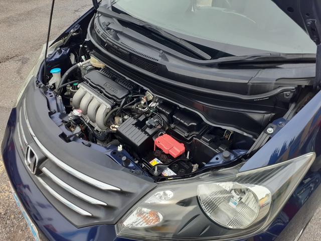 フリード Ｇ　ジャストセレクション　電動スライドドア　キセノンヘッドライト　オートライト　スマートキー　ＥＴＣ　純正ＨＤＤインターナビ　ＴＶ　ミュージックサーバー　ＤＶＤ再生　ＶＩＤＥＯ　バックカメラ　除菌（10枚目）