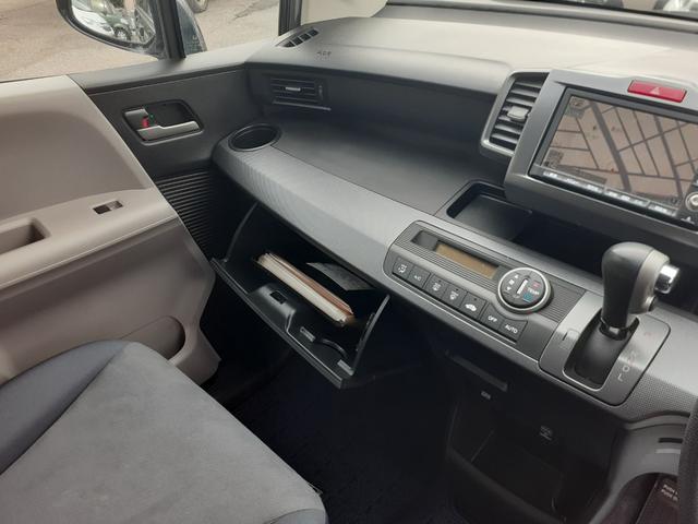 フリード Ｇ　ジャストセレクション　電動スライドドア　キセノンヘッドライト　オートライト　スマートキー　ＥＴＣ　純正ＨＤＤインターナビ　ＴＶ　ミュージックサーバー　ＤＶＤ再生　ＶＩＤＥＯ　バックカメラ　除菌（52枚目）