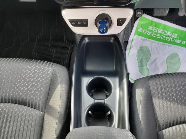 プリウス Sセーフティプラス 禁煙 セーフティセンス Aクルコン HUD LEDヘッドライト フォグランプ 純正9インチナビ 地デジTV Bluetooth DVD再生 SD バックカメラ ETC2.0 前後センサー 前後ドラレコ(39枚目)