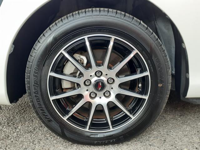 シエンタ ハイブリッドＧ　禁煙車　両側電動スライドドア　オートエアコン　ＥＴＣ　純正ＳＤナビ　ＴＶ　Ｂｌｕｅｔｏｏｔｈ　ＳＤ　ＣＤ　ＡＵＸ　バックカメラ　ドライブレコーダー　社外アルミ　プッシュスタート　３列シート　除菌（11枚目）