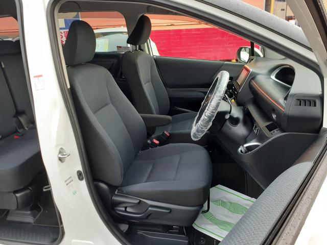 シエンタ ハイブリッドＧ　禁煙車　両側電動スライドドア　オートエアコン　ＥＴＣ　純正ＳＤナビ　ＴＶ　Ｂｌｕｅｔｏｏｔｈ　ＳＤ　ＣＤ　ＡＵＸ　バックカメラ　ドライブレコーダー　社外アルミ　プッシュスタート　３列シート　除菌（36枚目）