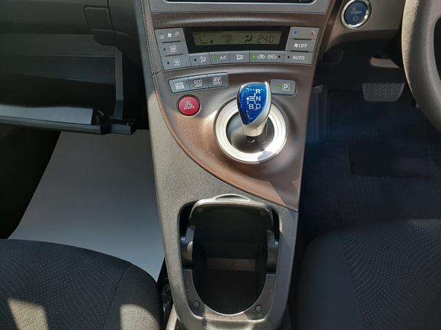 プリウス Ｓ　禁煙車　１オーナー車　モデリスタフルエアロ　車高調　ＣＯＳＭＩＣ１８インチアルミ　キセノン　ＥＴＣ　純正ナビ　フルセグＴＶ　Ｂｌｕｅｔｏｏｔｈ　ＤＶＤ　ＳＤ　バックカメラ　ドラレコ　スモークフィルム（40枚目）