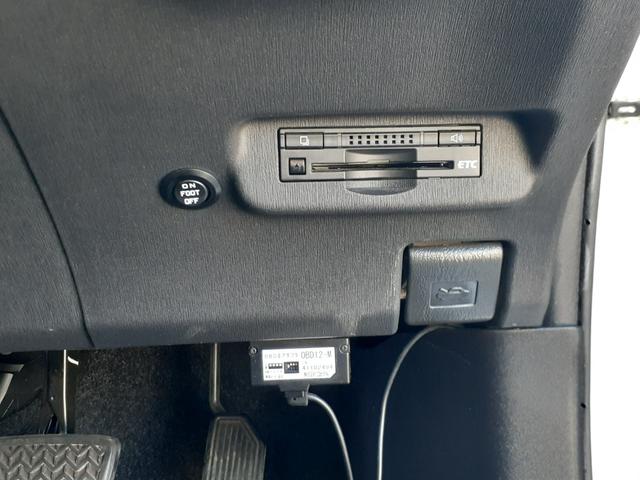 プリウス Ｓ　禁煙車　１オーナー車　モデリスタフルエアロ　車高調　ＣＯＳＭＩＣ１８インチアルミ　キセノン　ＥＴＣ　純正ナビ　フルセグＴＶ　Ｂｌｕｅｔｏｏｔｈ　ＤＶＤ　ＳＤ　バックカメラ　ドラレコ　スモークフィルム（45枚目）