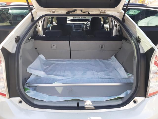 プリウス Ｓ　禁煙車　１オーナー車　モデリスタフルエアロ　車高調　ＣＯＳＭＩＣ１８インチアルミ　キセノン　ＥＴＣ　純正ナビ　フルセグＴＶ　Ｂｌｕｅｔｏｏｔｈ　ＤＶＤ　ＳＤ　バックカメラ　ドラレコ　スモークフィルム（69枚目）