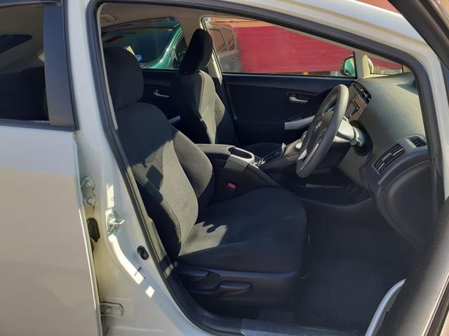 プリウス Ｓ　禁煙車　１オーナー車　モデリスタフルエアロ　車高調　ＣＯＳＭＩＣ１８インチアルミ　キセノン　ＥＴＣ　純正ナビ　フルセグＴＶ　Ｂｌｕｅｔｏｏｔｈ　ＤＶＤ　ＳＤ　バックカメラ　ドラレコ　スモークフィルム（76枚目）