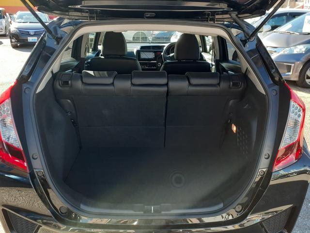 フィットハイブリッド Ｌパッケージ　禁煙車　ＬＥＤヘッドライト　フォグ　モデューロアルミ　ハーフレザーシート　クルコン　オートエアコン　プッシュスタート　純正ナビ　ＴＶ　Ｂｌｕｅｔｏｏｔｈ　ＤＶＤ再生　ＳＤ　バックカメラ　ＥＴＣ（68枚目）