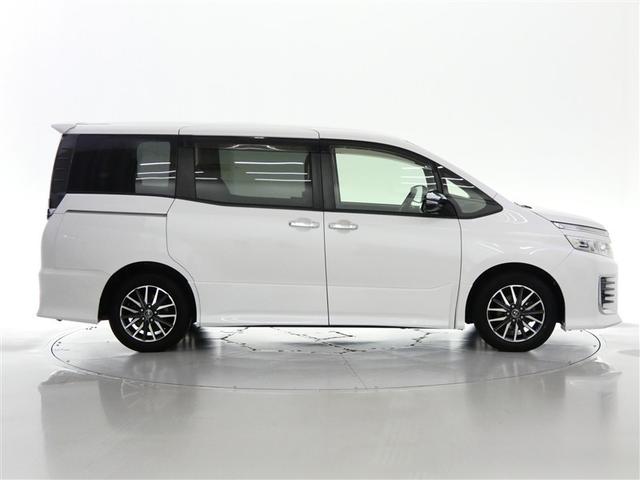 ヴォクシー ZS 煌 フルセグ メモリーナビ 後席モニター バックカメラ ETC 両側電動スライド LEDヘッドランプ 3列シート ウオークスルー DVD再生 乗車定員7人 アイドリングストップ ナビ&TV CD キーレス(2枚目)