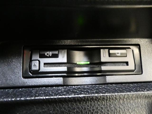 ヴォクシー ZS 煌 フルセグ メモリーナビ 後席モニター バックカメラ ETC 両側電動スライド LEDヘッドランプ 3列シート ウオークスルー DVD再生 乗車定員7人 アイドリングストップ ナビ&TV CD キーレス(10枚目)