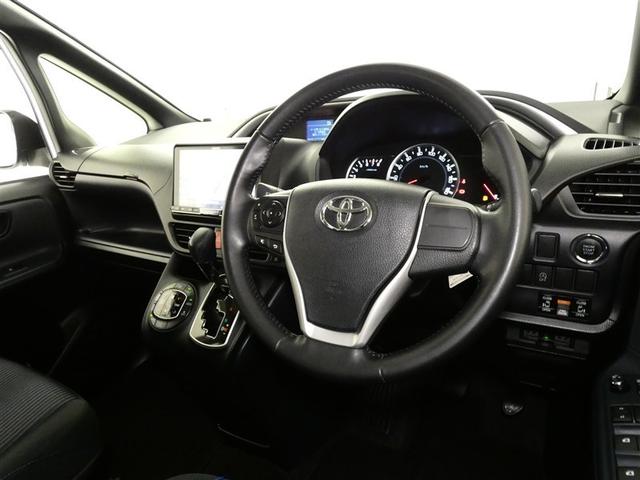 ヴォクシー ZS 煌 フルセグ メモリーナビ 後席モニター バックカメラ ETC 両側電動スライド LEDヘッドランプ 3列シート ウオークスルー DVD再生 乗車定員7人 アイドリングストップ ナビ&TV CD キーレス(11枚目)