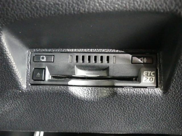 プリウス Ｓツーリングセレクション・ブラックエディション　フルセグ　メモリーナビ　バックカメラ　衝突被害軽減システム　ＥＴＣ　ＬＥＤヘッドランプ　フルエアロ　ワンオーナー　記録簿　安全装備　オートクルーズコントロール（8枚目）