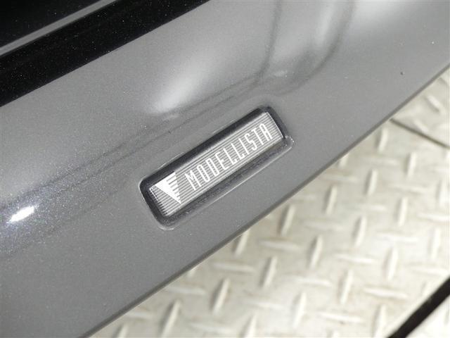 プリウス Ｓツーリングセレクション・ブラックエディション　フルセグ　メモリーナビ　バックカメラ　衝突被害軽減システム　ＥＴＣ　ＬＥＤヘッドランプ　フルエアロ　ワンオーナー　記録簿　安全装備　オートクルーズコントロール（10枚目）