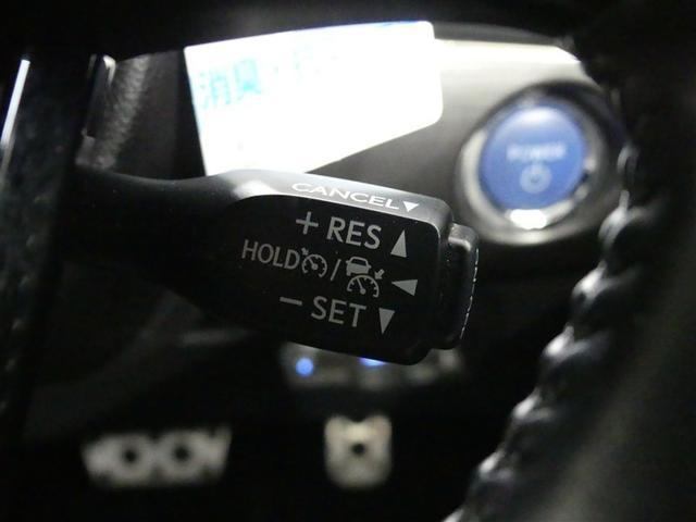 プリウス Ｓツーリングセレクション・ブラックエディション　フルセグ　メモリーナビ　バックカメラ　衝突被害軽減システム　ＥＴＣ　ＬＥＤヘッドランプ　フルエアロ　ワンオーナー　記録簿　安全装備　オートクルーズコントロール（18枚目）