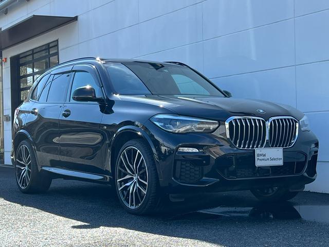 Ｘ５ ｘＤｒｉｖｅ　３５ｄ　Ｍスポーツ　弊社下取ワンオーナー車　純正２１インチアロイホイール　パノラマガラスサンルーフ　エアサスペンション　ソフトクローズドア　保冷保温カップホルダー　クリスタルフィニッシュ　ヘッドアップディスプレイ（58枚目）