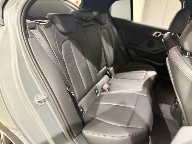 1シリーズ 118d Mスポーツ ブラックレザ-・18インチAW・アクティブクルーズコントロール・電動トランク・HDDナビ・シートヒーター・Apple CarPlay・Bluetooth・衝突被害軽減ブレーキ・バックカメラ(9枚目)