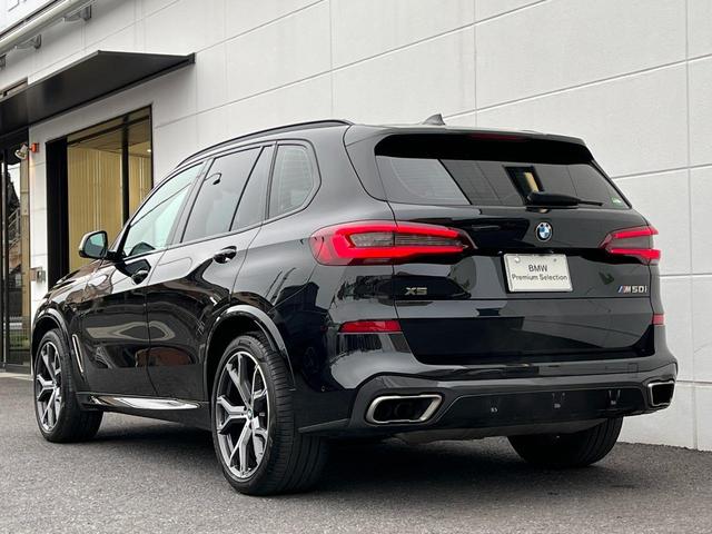 Ｘ５ Ｍ５０ｉ　全国２年保証付・パノラマガラスルーフ・アンビエントライト・２１ＹスポークスタイリングＡＷ・黒革・全席シートヒーター・ヘッドアップディスプレイ・アクティブクルーズコントロール・Ｍ専用キャリパ・ドラレコ（62枚目）