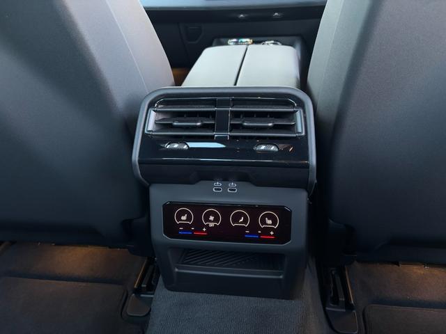 ５シリーズ ５２３ｄ　ｘＤｒｉｖｅ　Ｍスポーツ　ブラックシート・１９ＡＷ・ランバーサポート・後席エアコン・ＡｐｐｌｅＣａｒＰｌａｙ・アンビエントライト・ヘッドアップディスプレイ・全方位カメラ・電動トランク・全席シートヒーター・フルセグ・ＬＥＤ（14枚目）