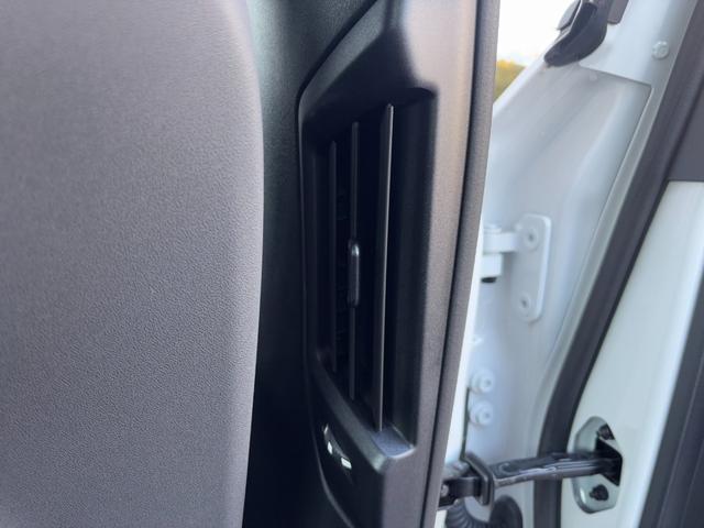 ５シリーズ ５２３ｄ　ｘＤｒｉｖｅ　Ｍスポーツ　ブラックシート・１９ＡＷ・ランバーサポート・後席エアコン・ＡｐｐｌｅＣａｒＰｌａｙ・アンビエントライト・ヘッドアップディスプレイ・全方位カメラ・電動トランク・全席シートヒーター・フルセグ・ＬＥＤ（18枚目）