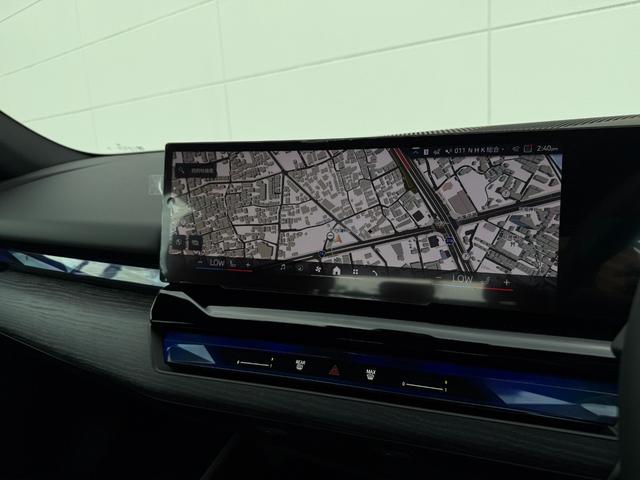 ５シリーズ ５２３ｄ　ｘＤｒｉｖｅツーリング　Ｍスポーツ　２０２８年３月まで保証付　コンフォートドライビングＰＫＧ　後輪操舵　アルカンタラ／ヴェガンザブラックシート　ＯＰ２０ＡＷ　可変サス　ＡＣＣ　ハンズオフアシスト　ＨＵＤ　全周囲カメラ　ＣａｒＰｌａｙ（26枚目）