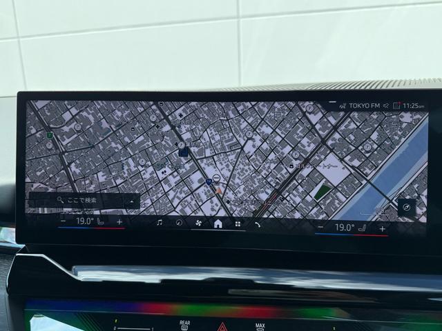 ５シリーズ ５２３ｄ　ｘＤｒｉｖｅツーリング　Ｍスポーツ　２０２８年３月まで保証付　コンフォートドライビングＰＫＧ　後輪操舵　アルカンタラ／ヴェガンザブラックシート　ＯＰ２０ＡＷ　可変サス　ＡＣＣ　ハンズオフアシスト　ＨＵＤ　全周囲カメラ　ＣａｒＰｌａｙ（27枚目）