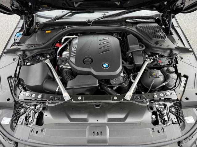 ５シリーズ ５２３ｄ　ｘＤｒｉｖｅツーリング　Ｍスポーツ　２０２８年３月まで保証付　コンフォートドライビングＰＫＧ　後輪操舵　アルカンタラ／ヴェガンザブラックシート　ＯＰ２０ＡＷ　可変サス　ＡＣＣ　ハンズオフアシスト　ＨＵＤ　全周囲カメラ　ＣａｒＰｌａｙ（52枚目）