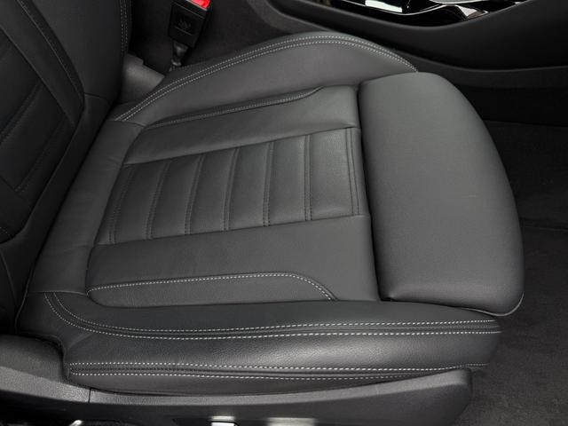 Ｘ３ ｘＤｒｉｖｅ　２０ｄ　Ｍスポーツ　全国２年保証付　ヴァーネスカレザーブラック　ハーマン音響　ハンドルヒータ　１９インチＡＷ　ＡＣＣ　ハンズオフアシスト　全周囲カメラ　ヘッドアップディスプレイ　地デジＴＶナビ　　ＡｐｐｌｅＣａｒＰｌａｙ（8枚目）