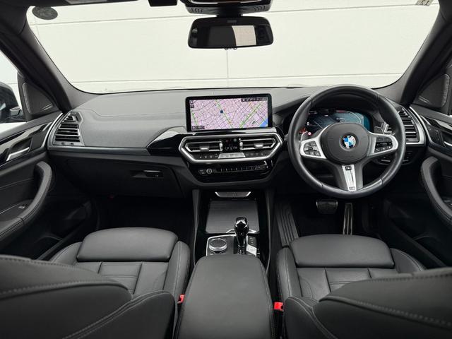 Ｘ３ ｘＤｒｉｖｅ　２０ｄ　Ｍスポーツ　全国２年保証付　ヴァーネスカレザーブラック　ハーマン音響　ハンドルヒータ　１９インチＡＷ　ＡＣＣ　ハンズオフアシスト　全周囲カメラ　ヘッドアップディスプレイ　地デジＴＶナビ　　ＡｐｐｌｅＣａｒＰｌａｙ（17枚目）